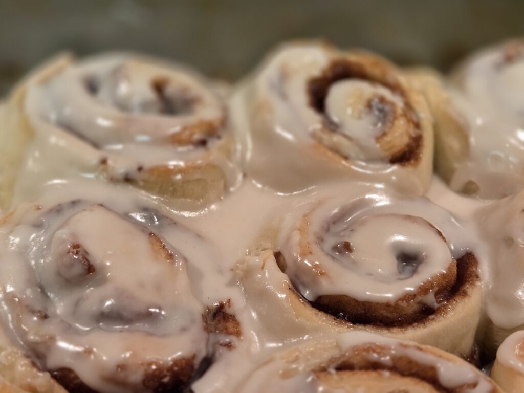 Cinnamon rolls with vanilla glaze